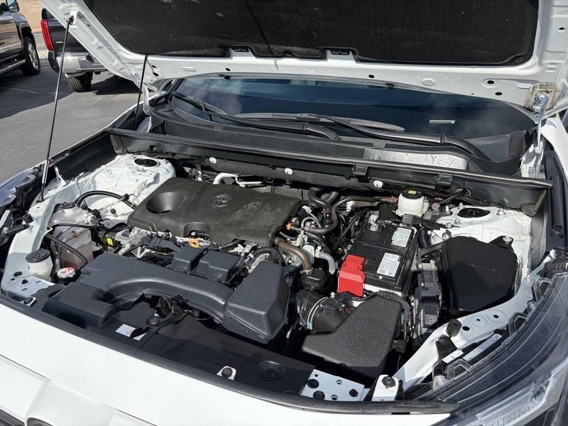 Toyota RAV4 LE AWD 2024
