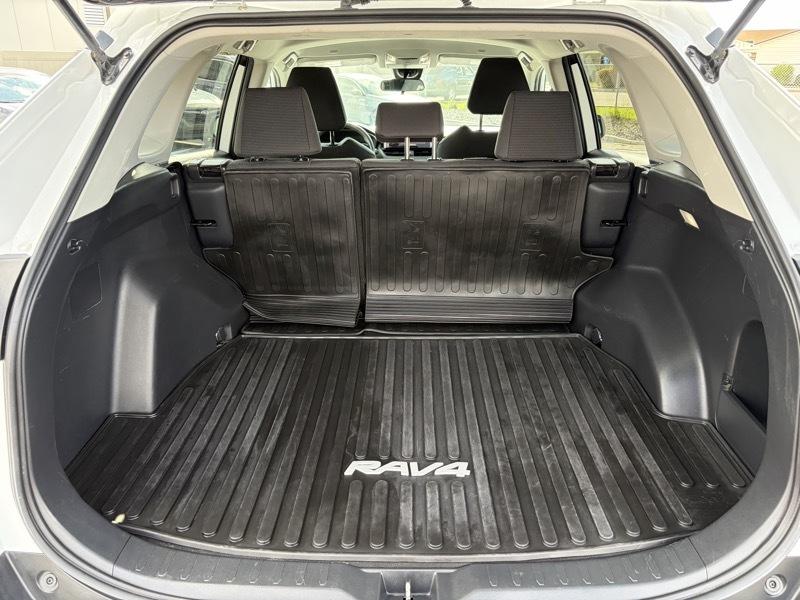 Toyota RAV4 LE AWD 2024