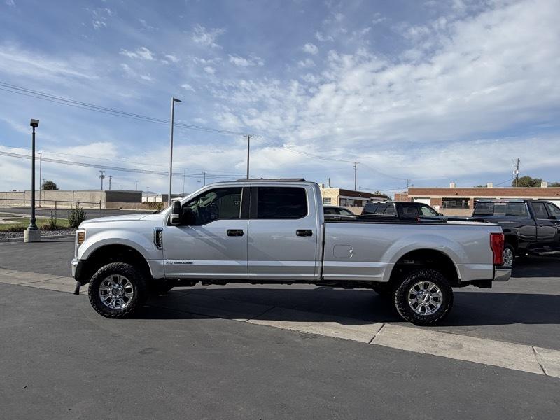 Ford F-350 photo 4
