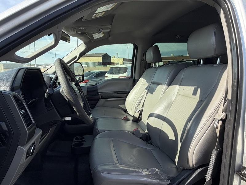 Ford F-350 photo 9