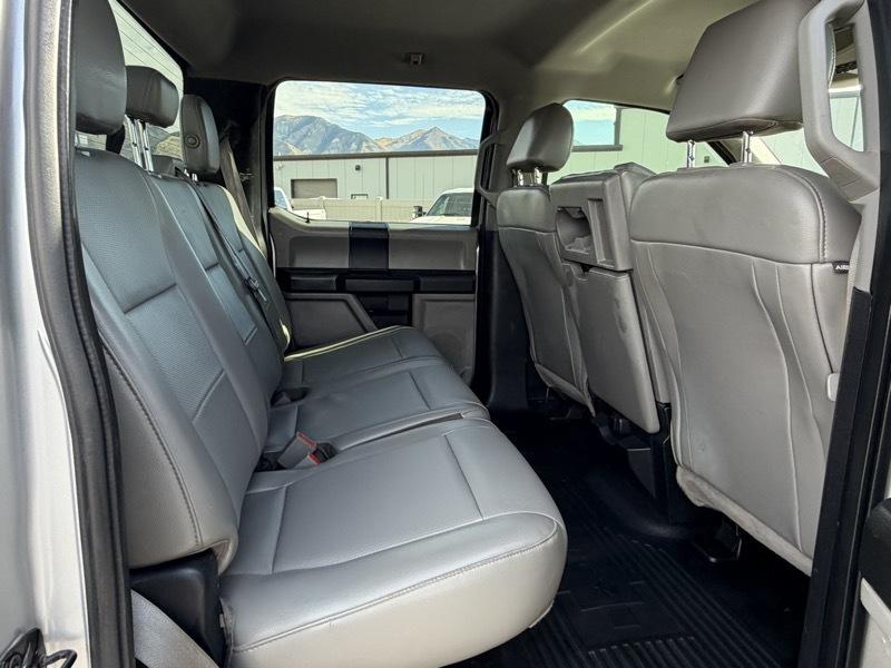 Ford F-350 photo 10