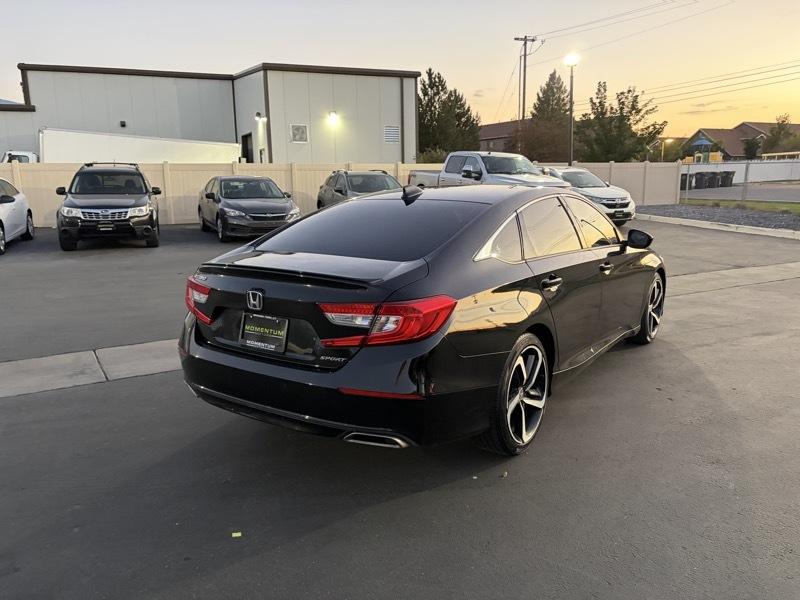 Honda Accord photo 2