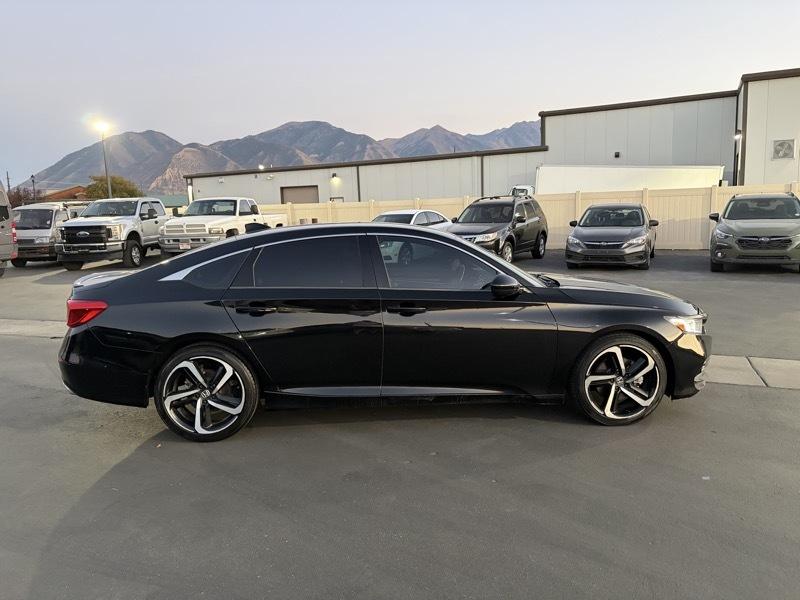 Honda Accord photo 3