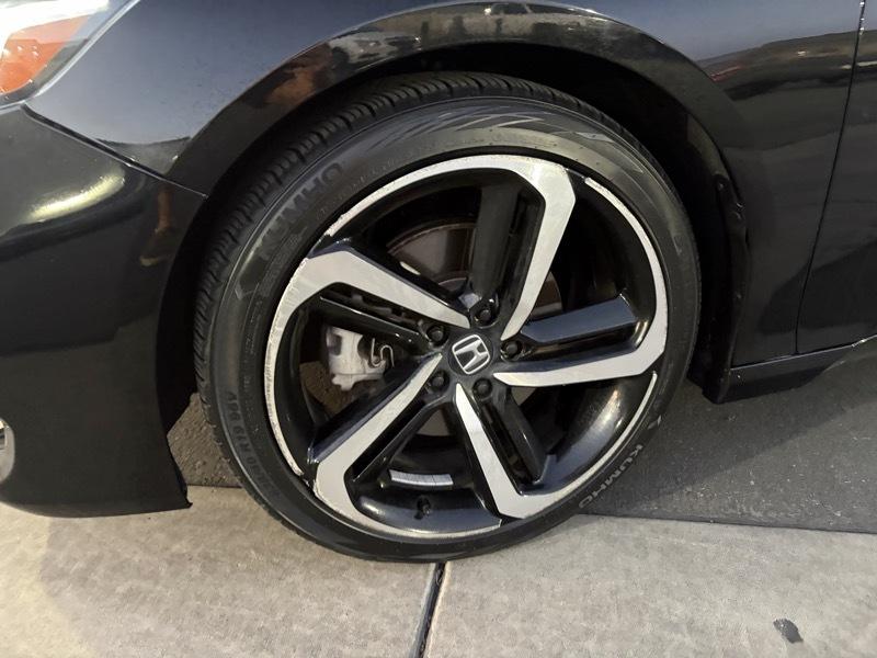 Honda Accord photo 11