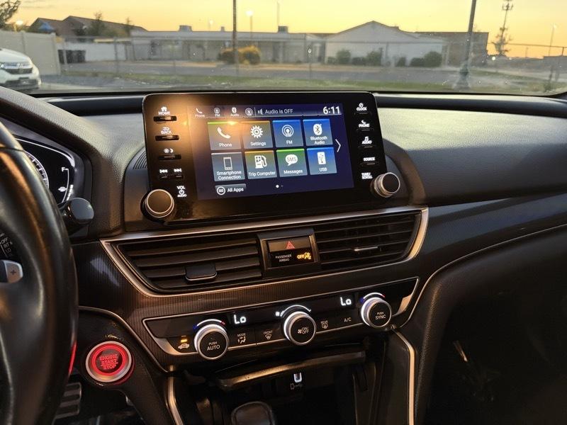 Honda Accord photo 12