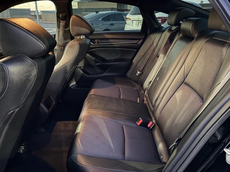 Honda Accord photo 13
