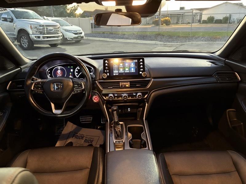 Honda Accord photo 16