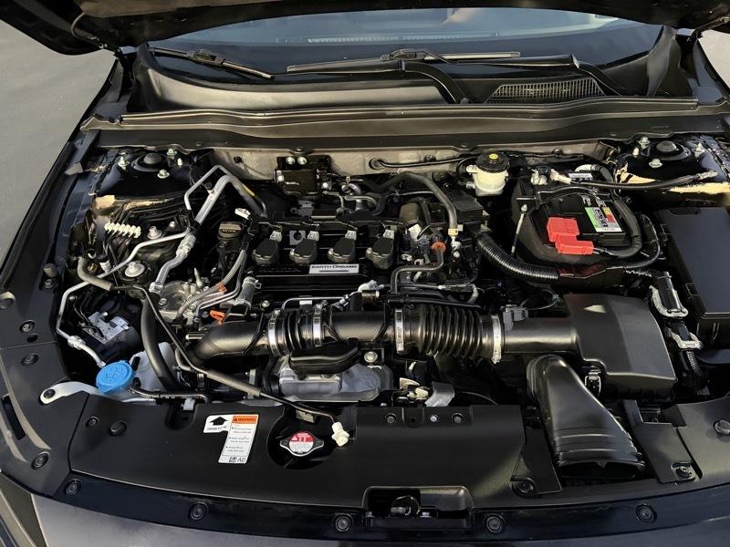 Honda Accord photo 18