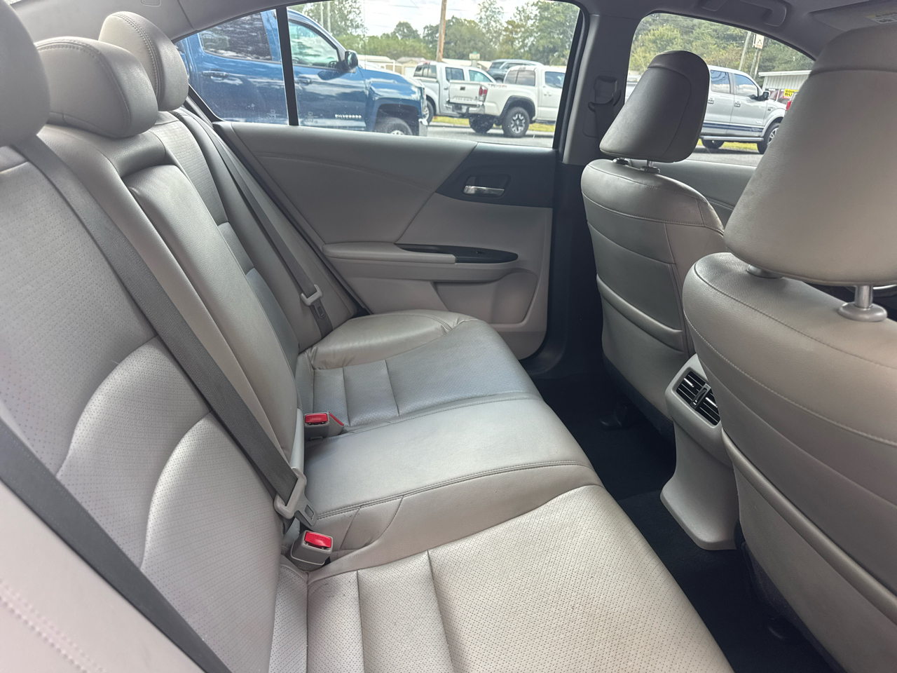 2016 Honda Accord EX-L photo 3