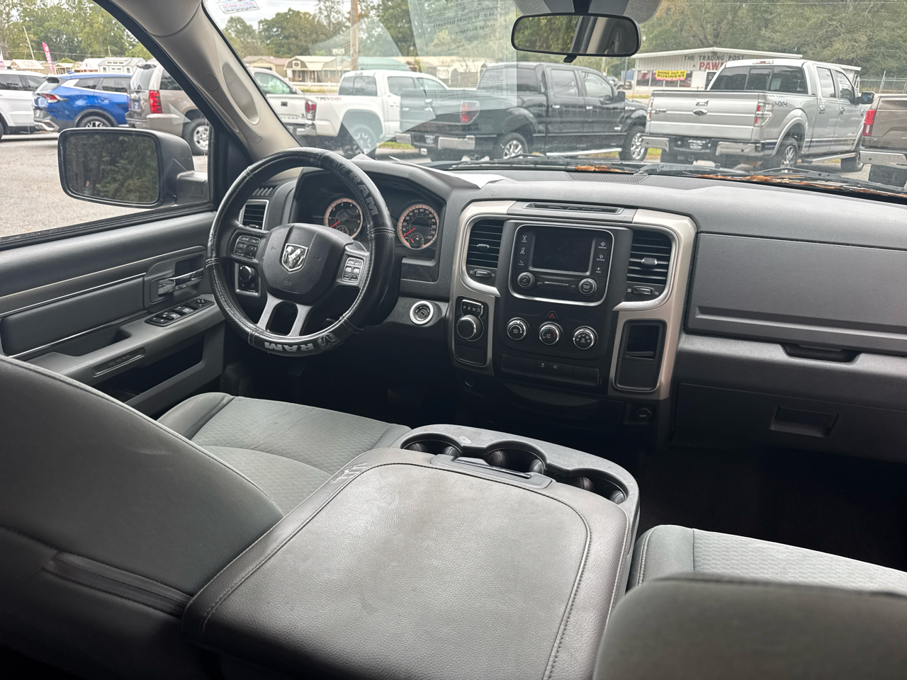 RAM 1500 2WD Crew Cab 140.5" Big Horn 2017 RAM 1500 2WD Crew Cab 140.5" Big Horn 2017