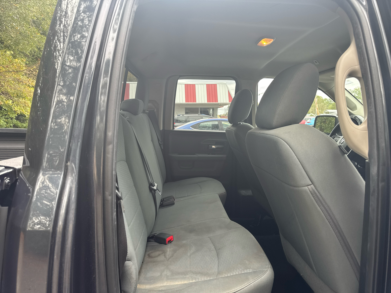 RAM 1500 2WD Crew Cab 140.5" Big Horn 2017 RAM 1500 2WD Crew Cab 140.5" Big Horn 2017