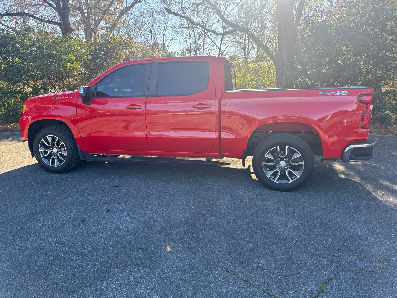 Chevrolet Silverado 1500 1LT Crew Cab 4WD 2022