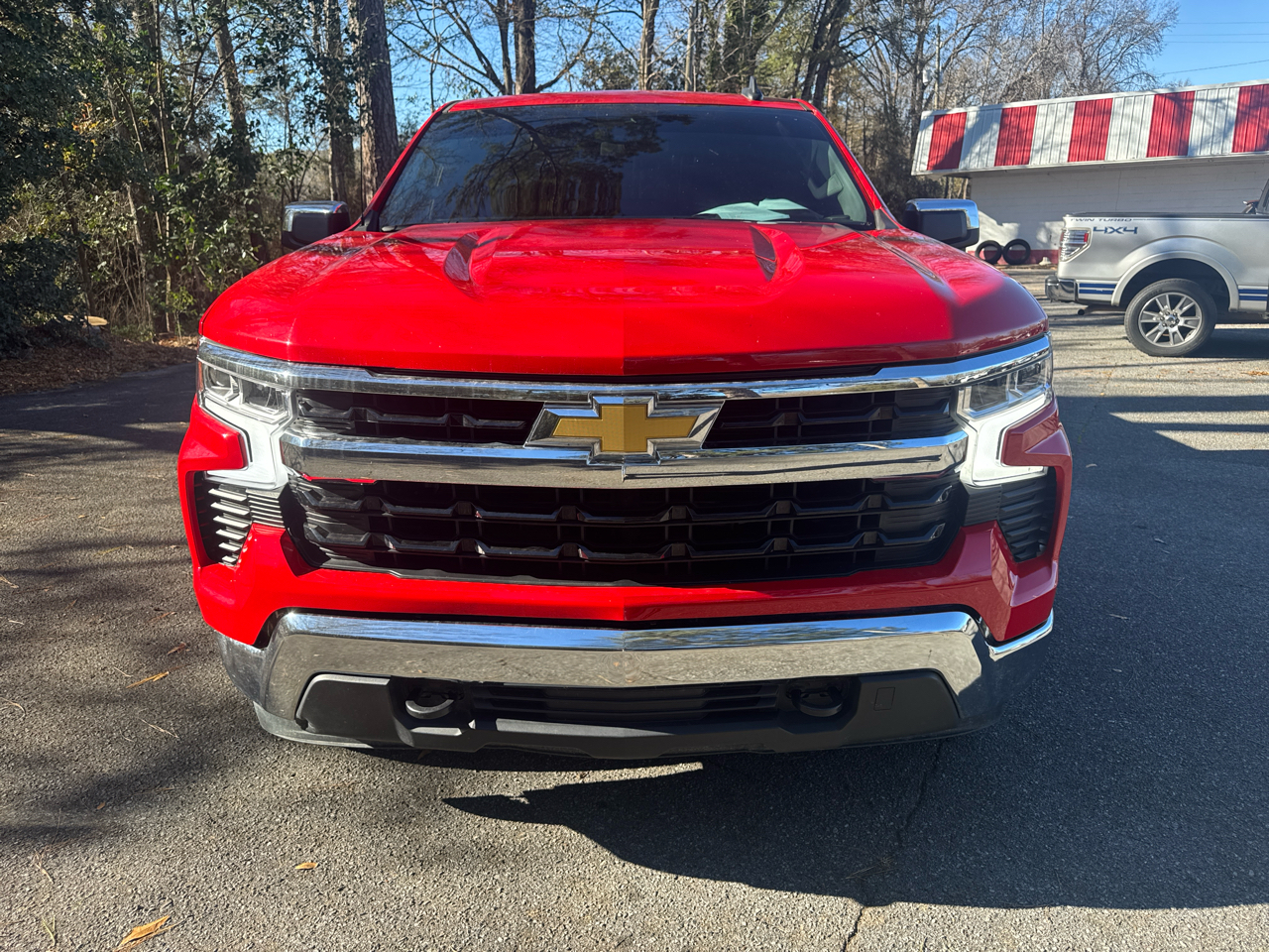 Chevrolet Silverado 1500 1LT Crew Cab 4WD 2022