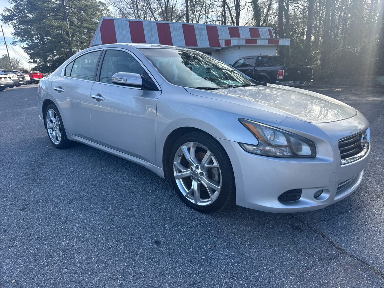 Nissan Maxima SV 2012