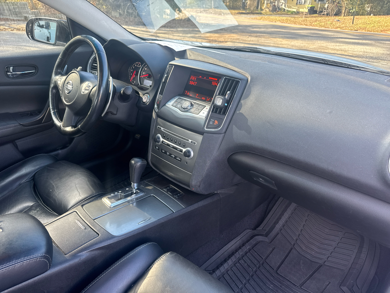 Nissan Maxima SV 2012