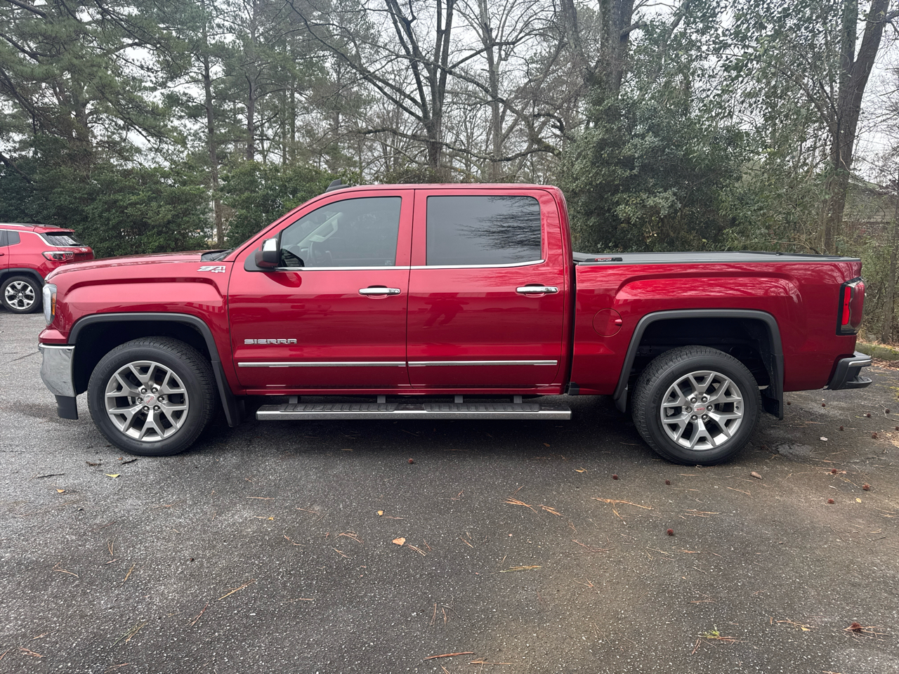 GMC Sierra 1500 4WD Crew Cab 143.5" SLT 2018