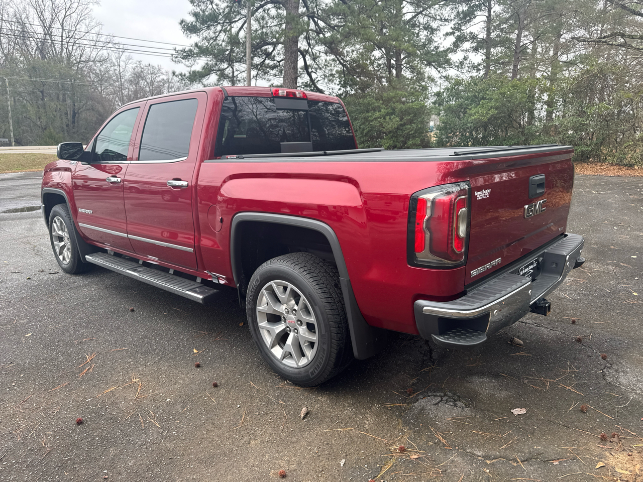 GMC Sierra 1500 4WD Crew Cab 143.5" SLT 2018