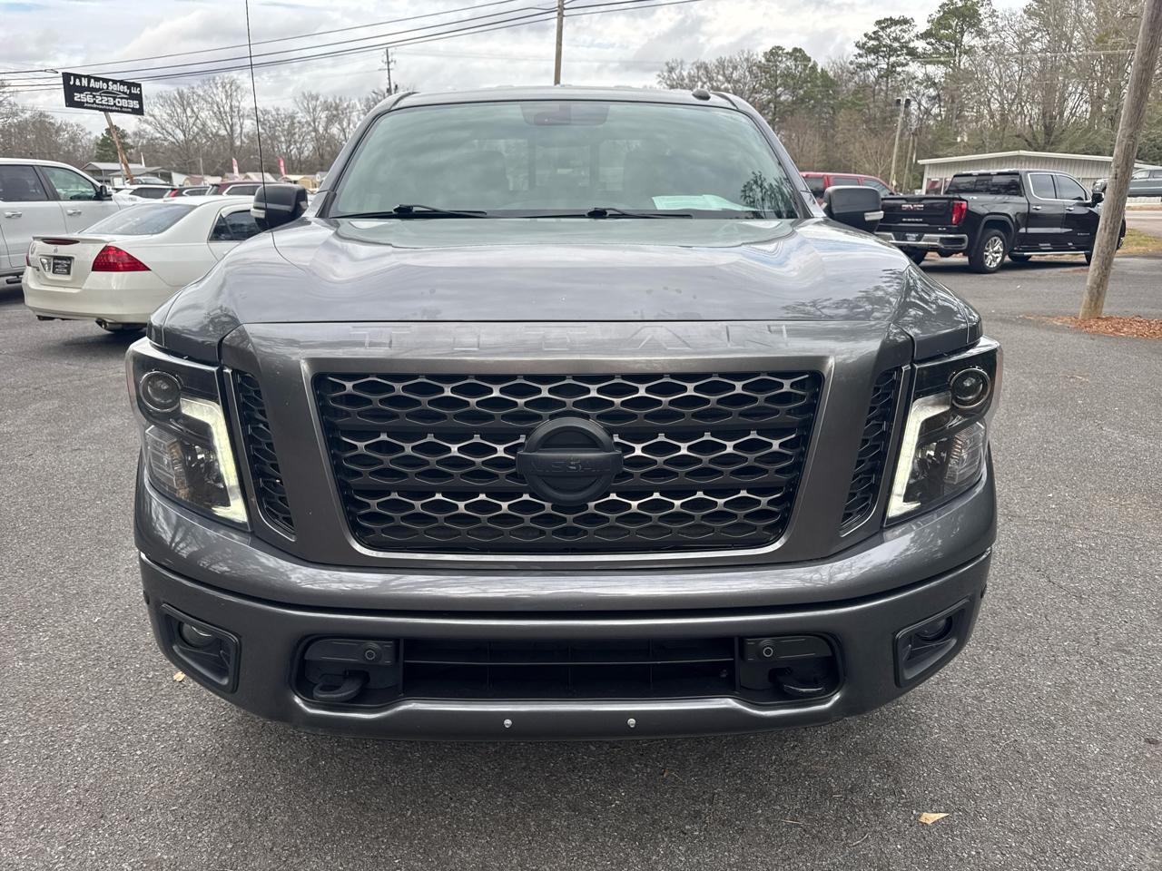 Nissan Titan PRO-4X Crew Cab 4WD 2019