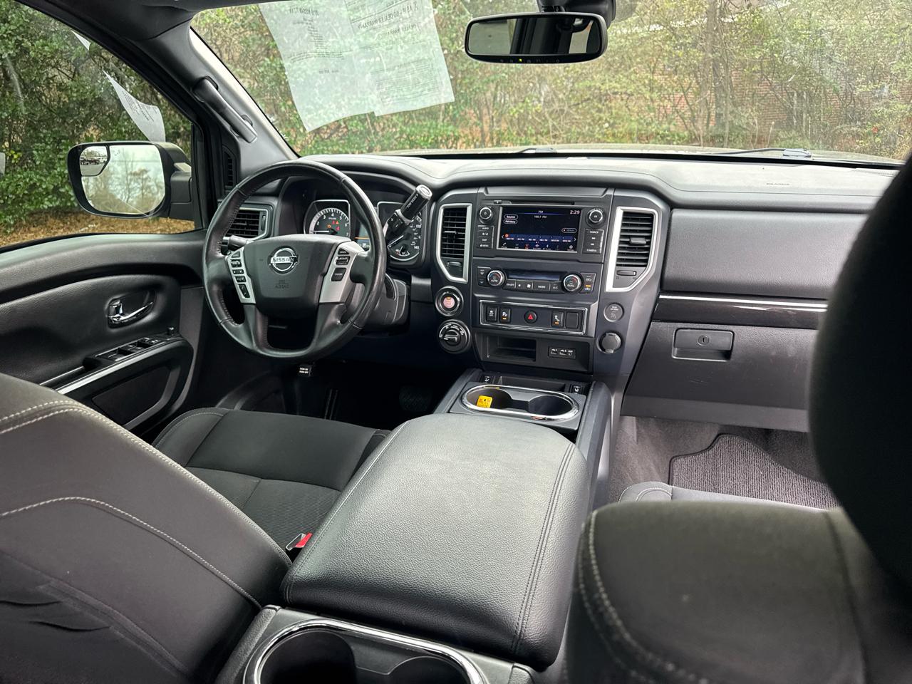 Nissan Titan PRO-4X Crew Cab 4WD 2019