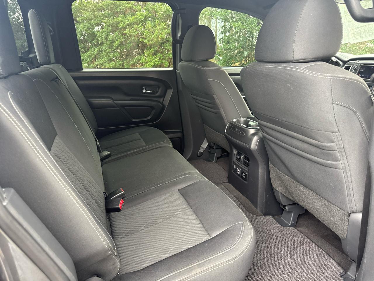 Nissan Titan PRO-4X Crew Cab 4WD 2019