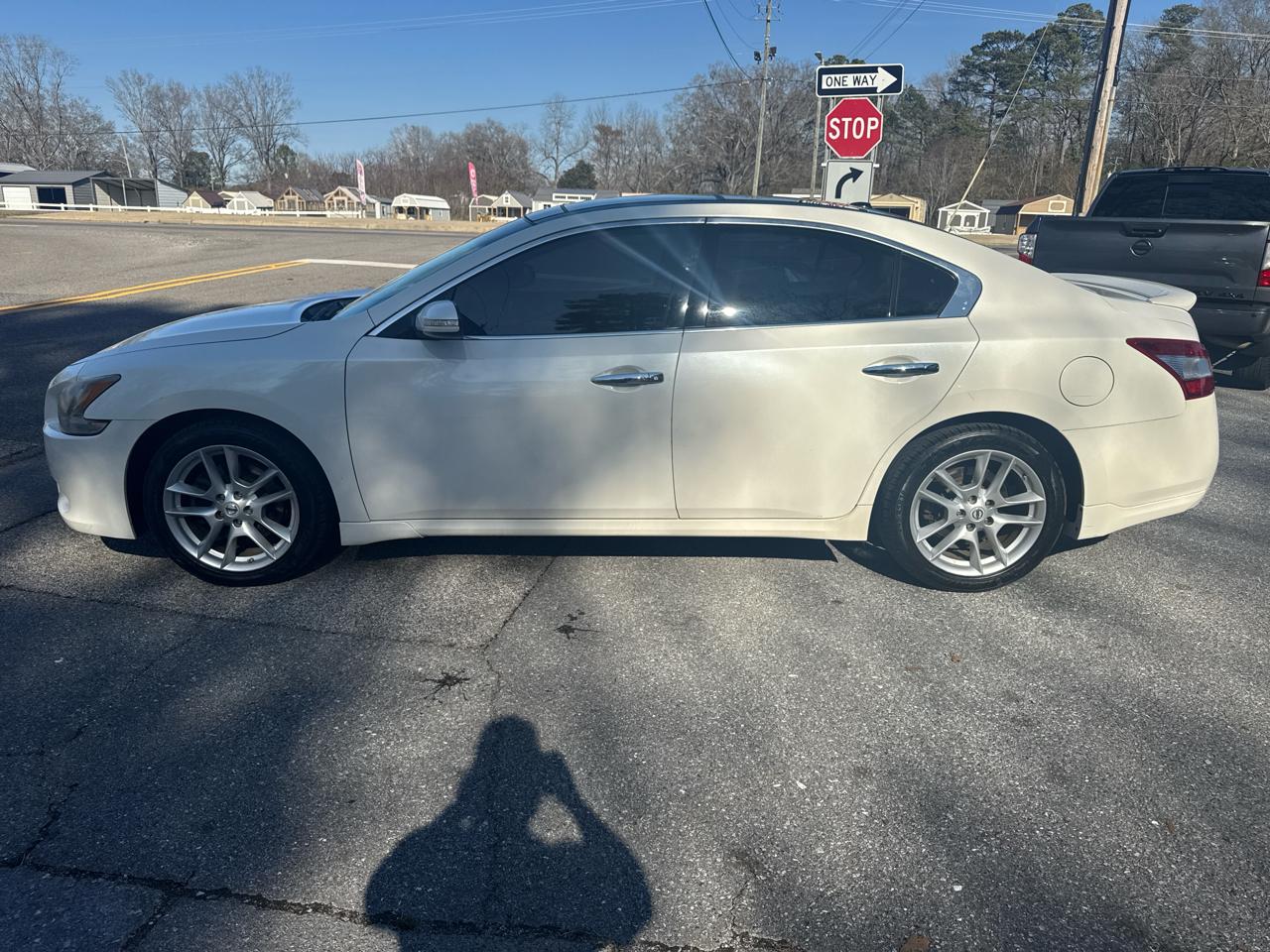 Nissan Maxima SV 2011