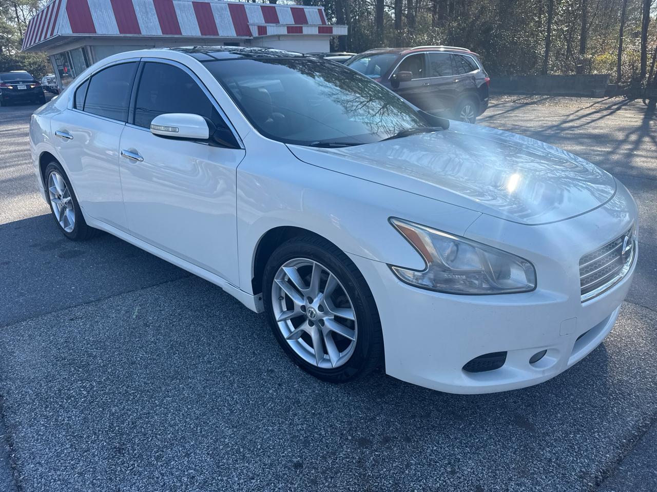 Nissan Maxima SV 2011