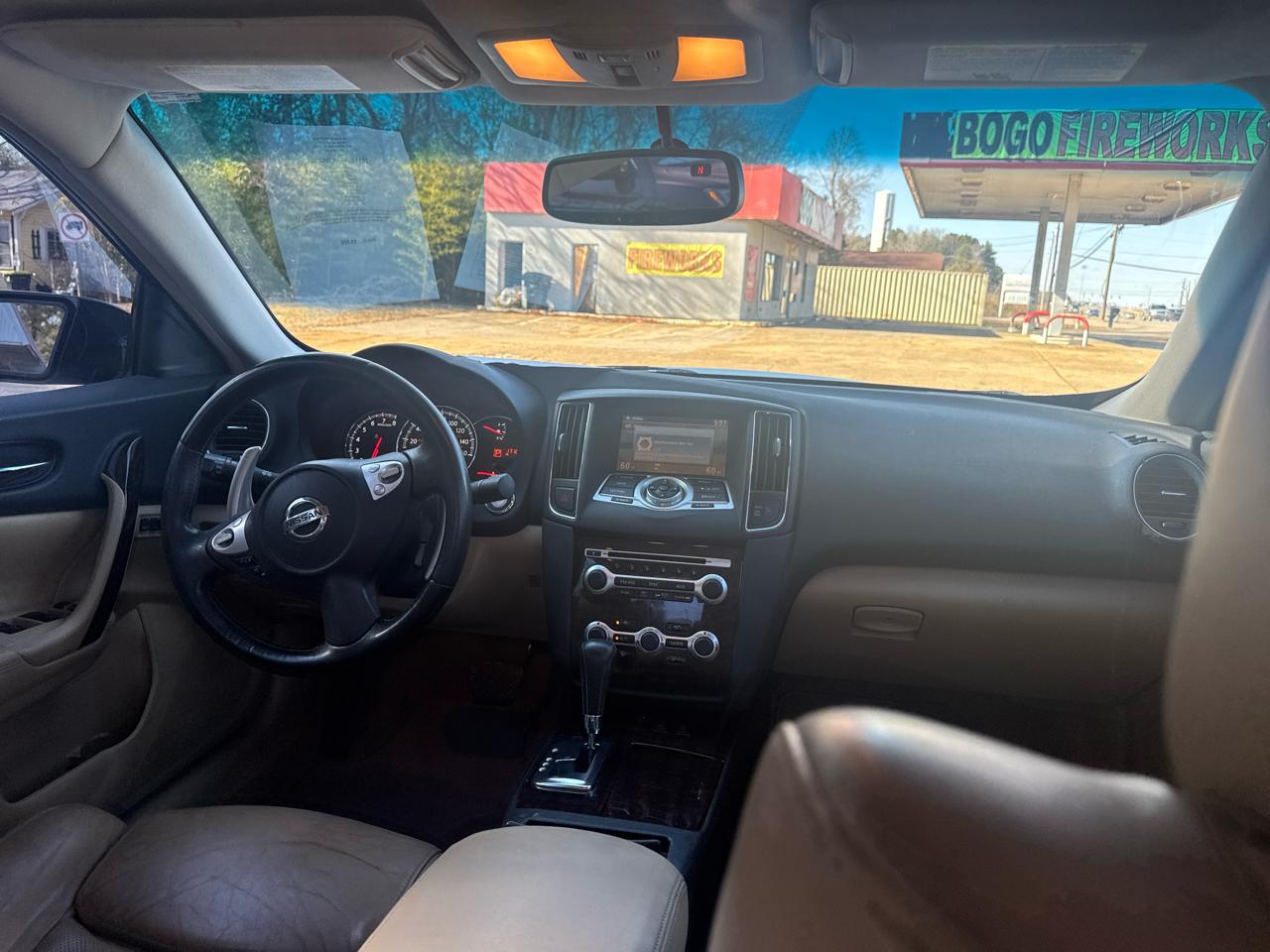 Nissan Maxima SV 2011