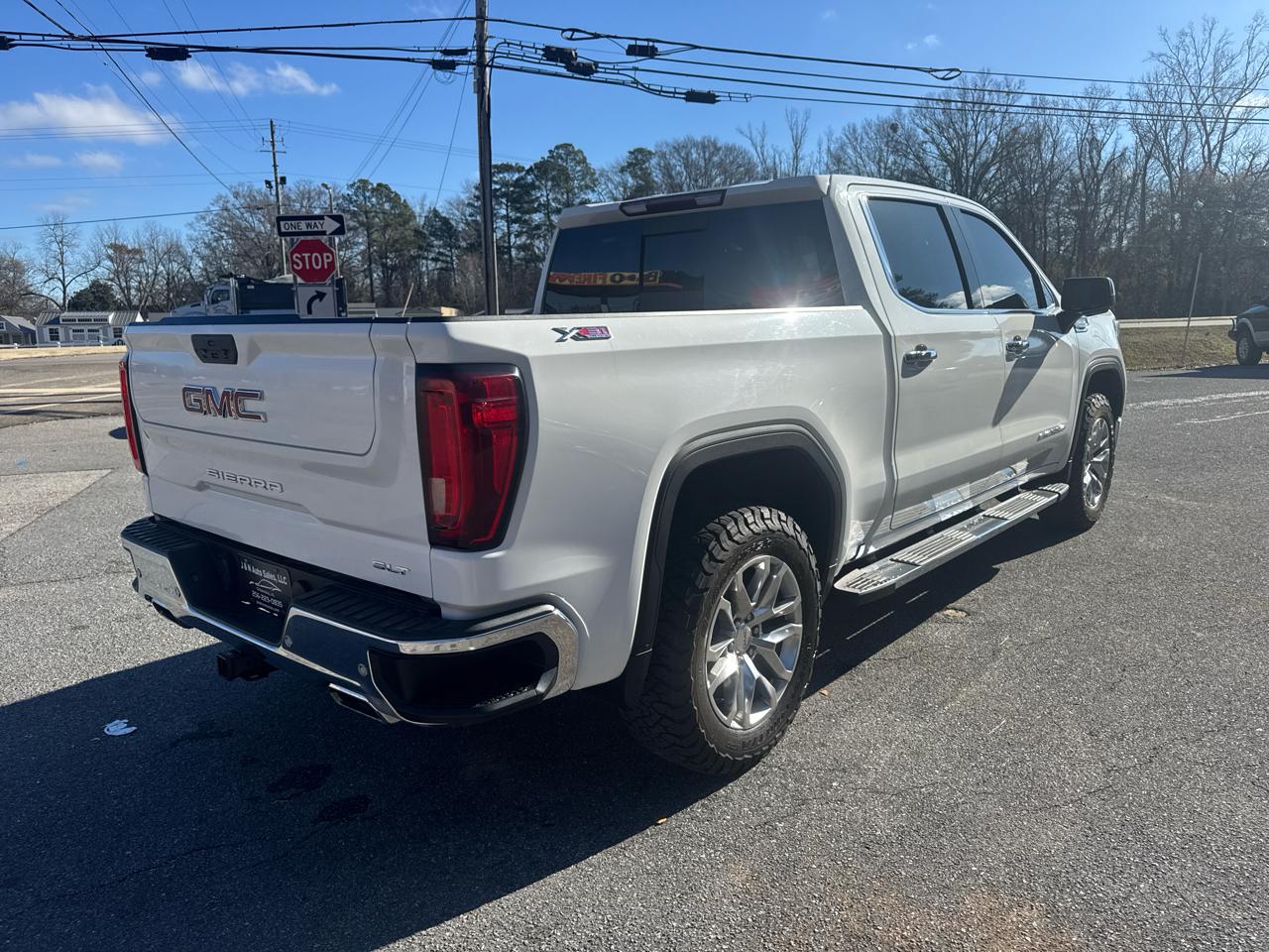 GMC Sierra 1500 4WD Crew Cab 153.0" SLT 2021