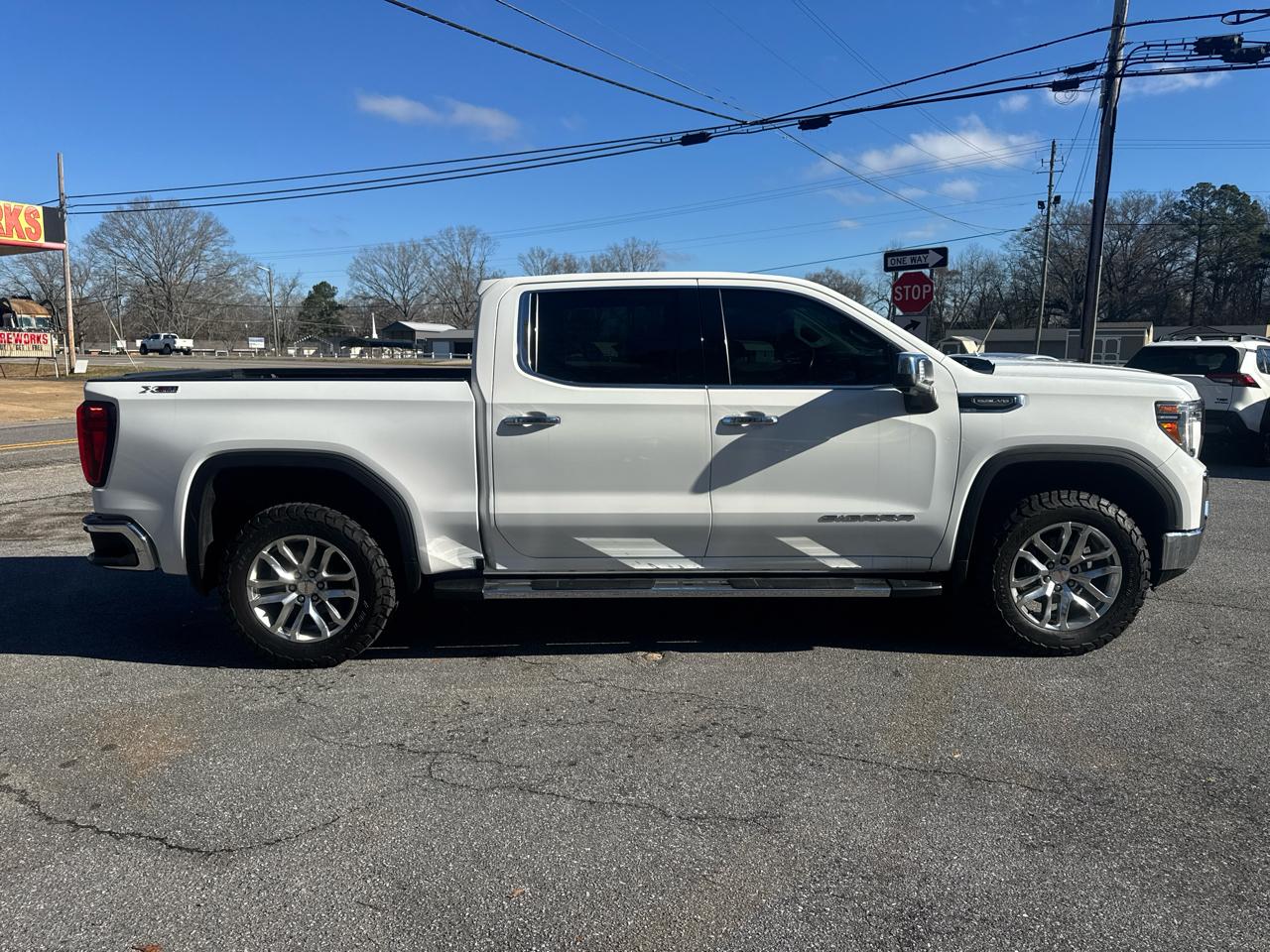 GMC Sierra 1500 4WD Crew Cab 153.0" SLT 2021