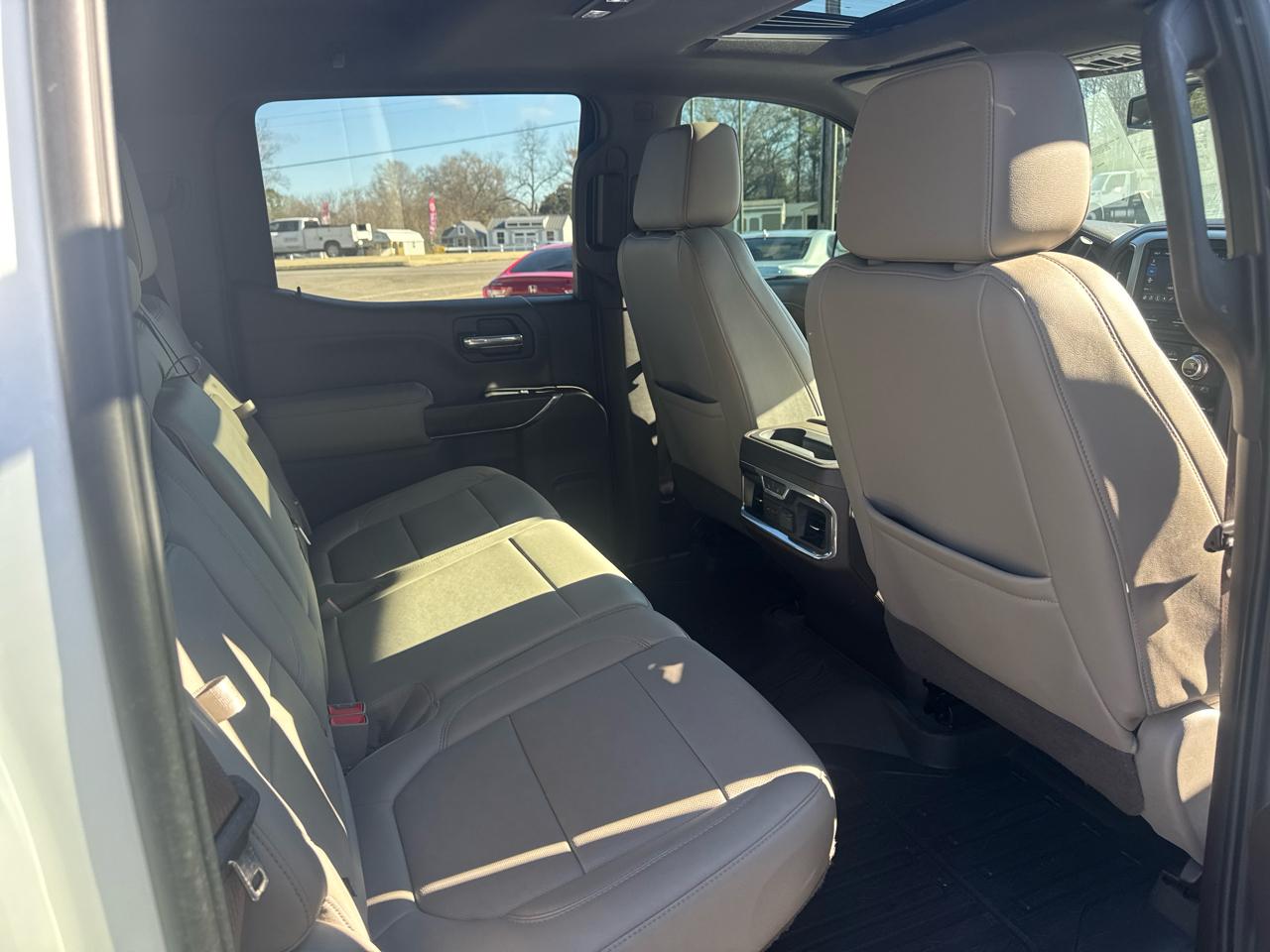 GMC Sierra 1500 4WD Crew Cab 153.0" SLT 2021