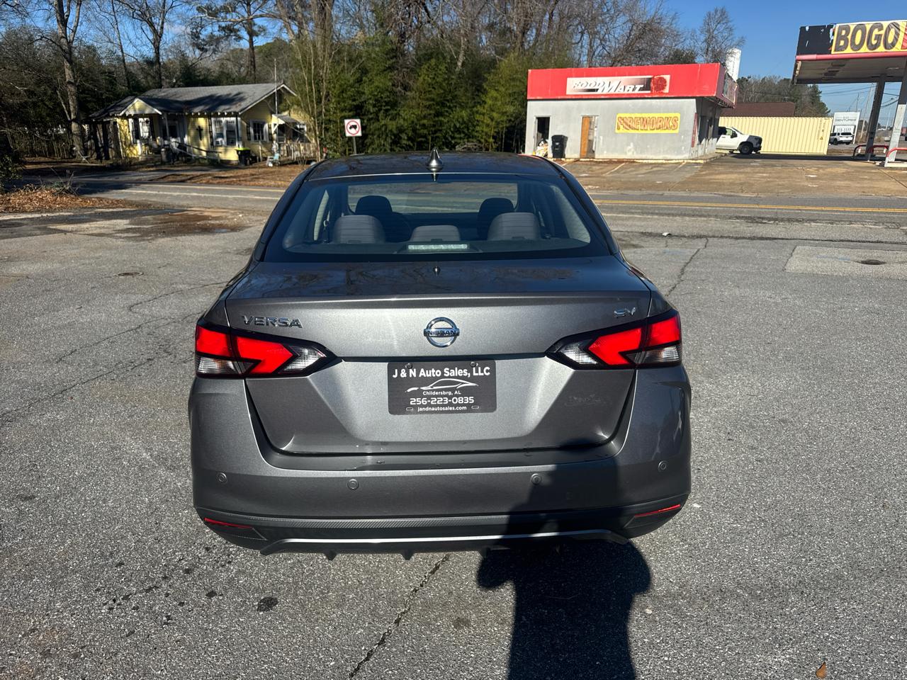 Nissan Versa SV 2021