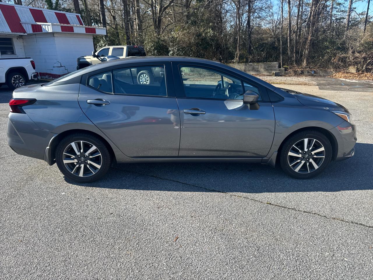 Nissan Versa SV 2021