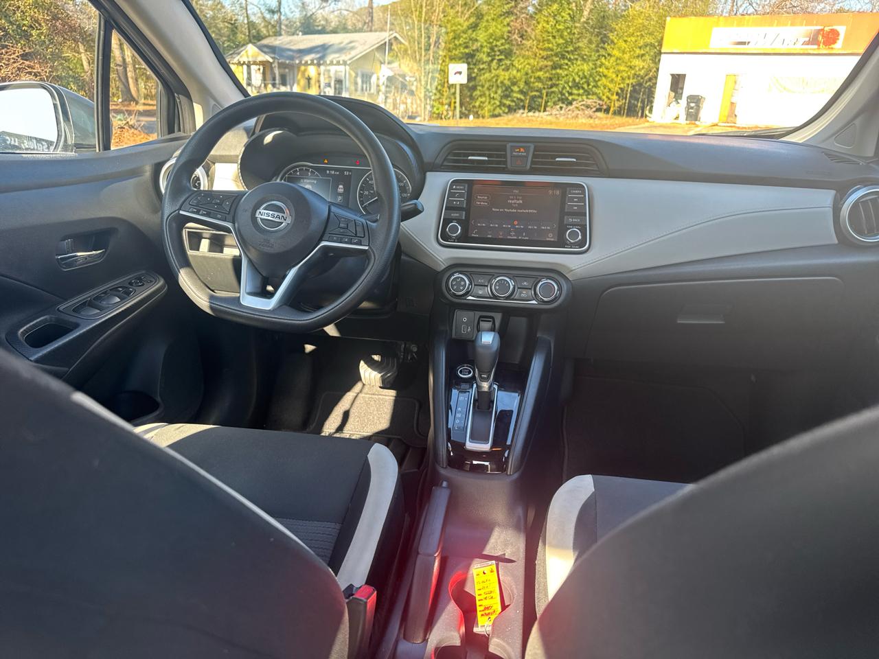 Nissan Versa SV 2021