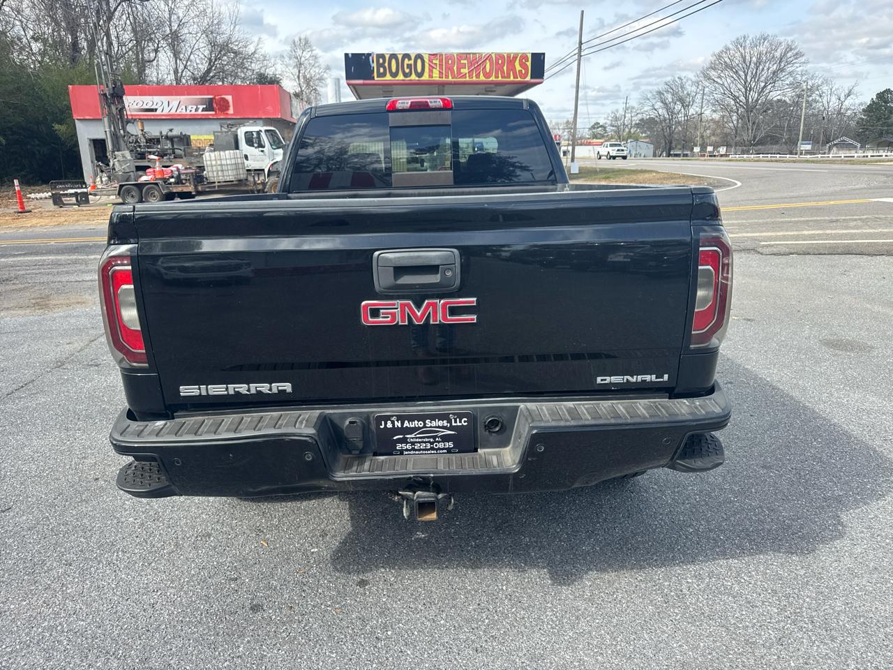 GMC Sierra 1500 Denali Crew Cab Long Box 4WD 2016