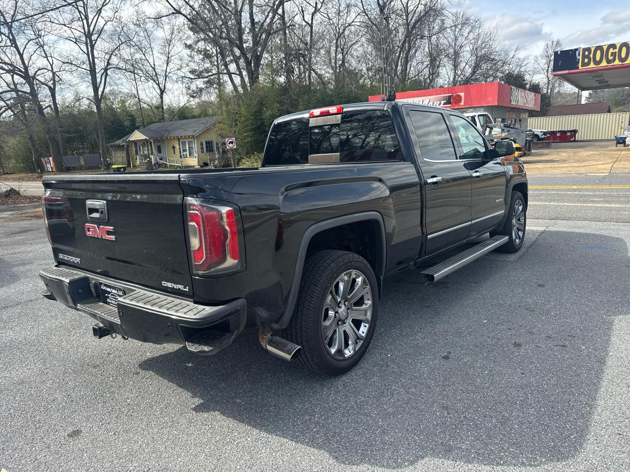 GMC Sierra 1500 Denali Crew Cab Long Box 4WD 2016