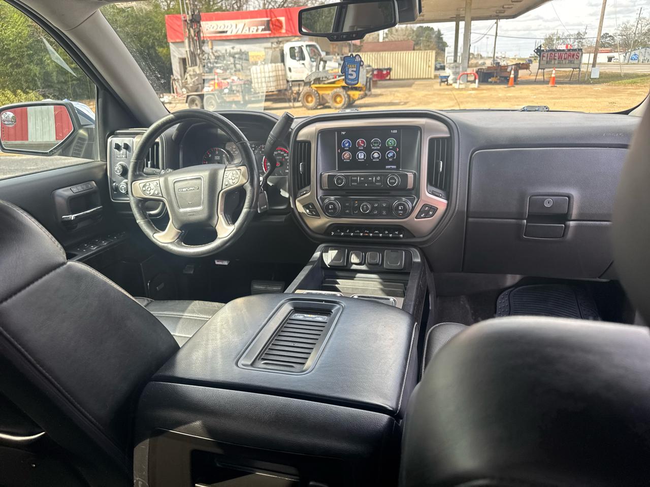 GMC Sierra 1500 Denali Crew Cab Long Box 4WD 2016