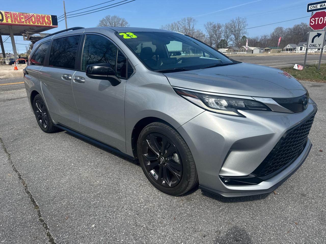Toyota Sienna XSE 7-Passenger 2023