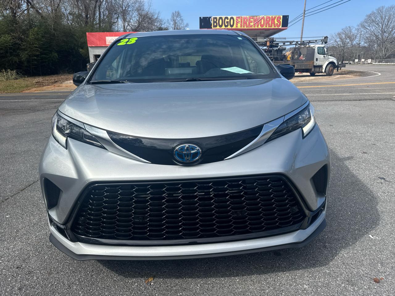 Toyota Sienna XSE 7-Passenger 2023