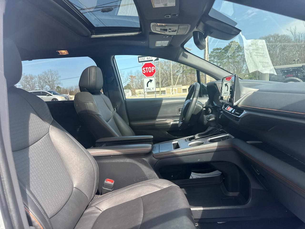 Toyota Sienna XSE 7-Passenger 2023