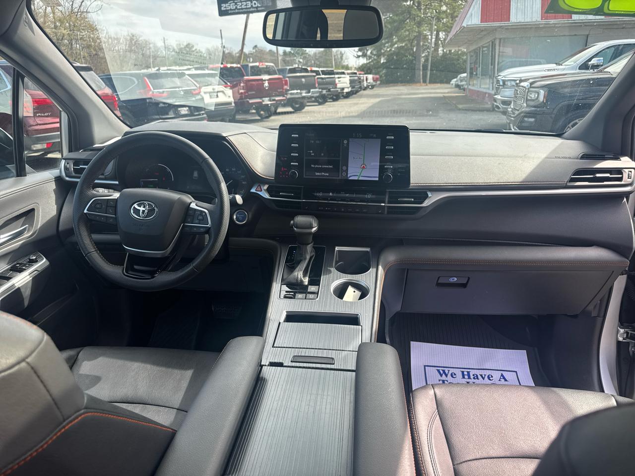 Toyota Sienna XSE 7-Passenger 2023