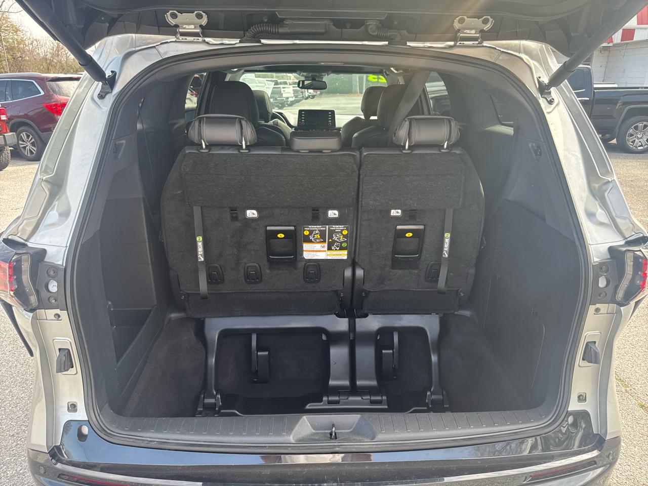 Toyota Sienna XSE 7-Passenger 2023