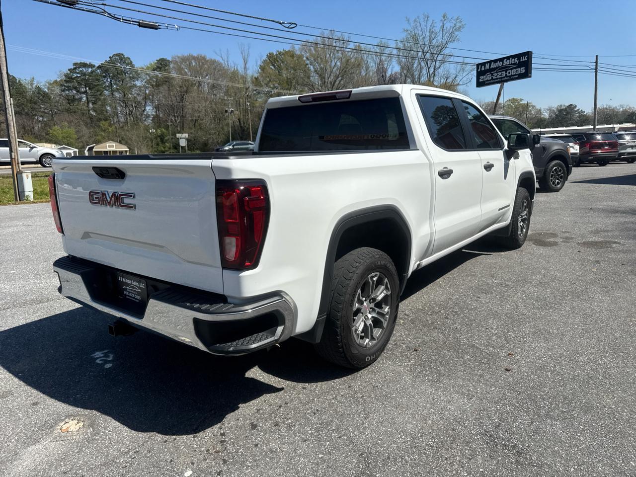 GMC Sierra 1500 4WD Crew Cab 147" 2023