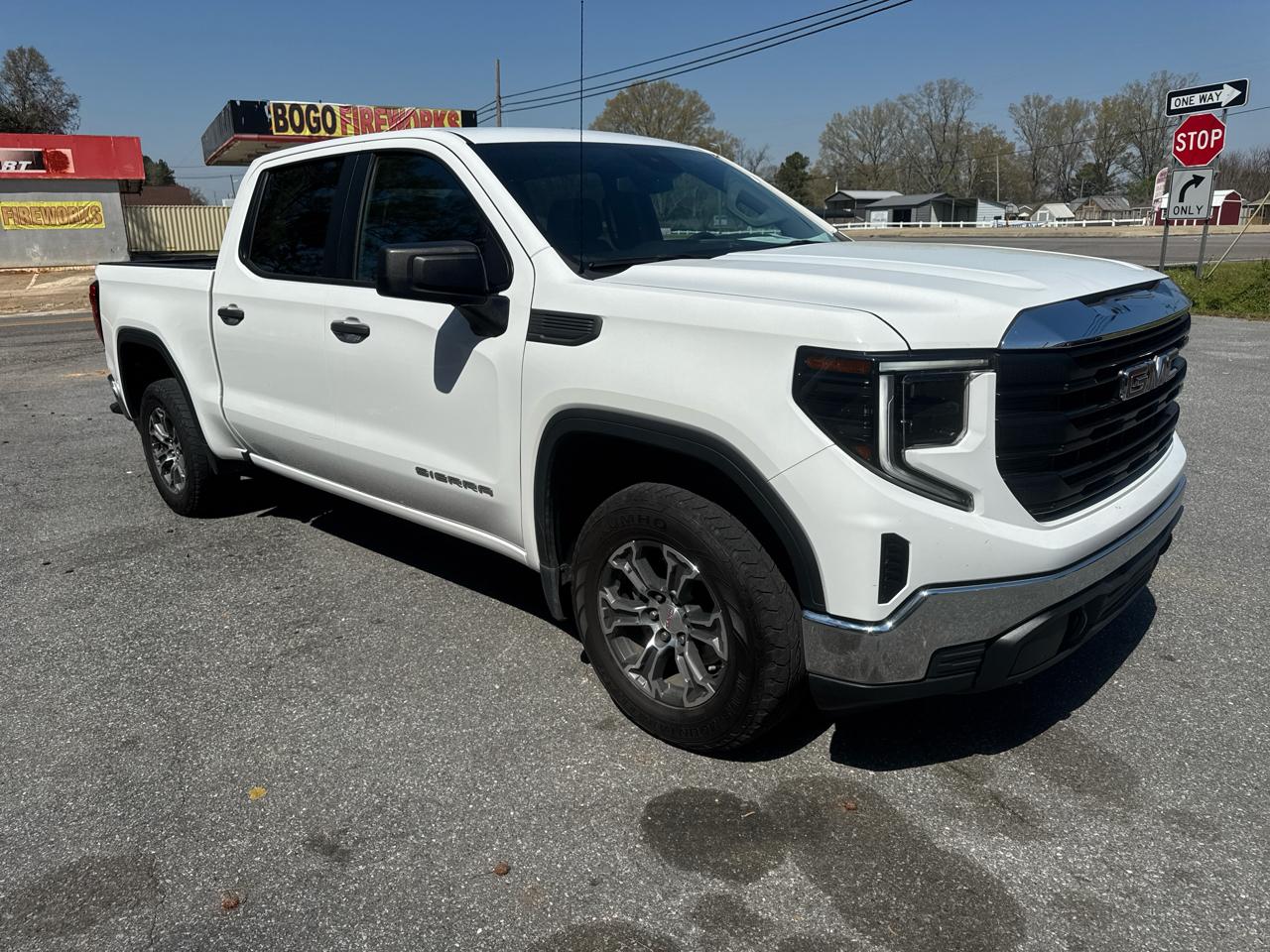GMC Sierra 1500 4WD Crew Cab 147" 2023