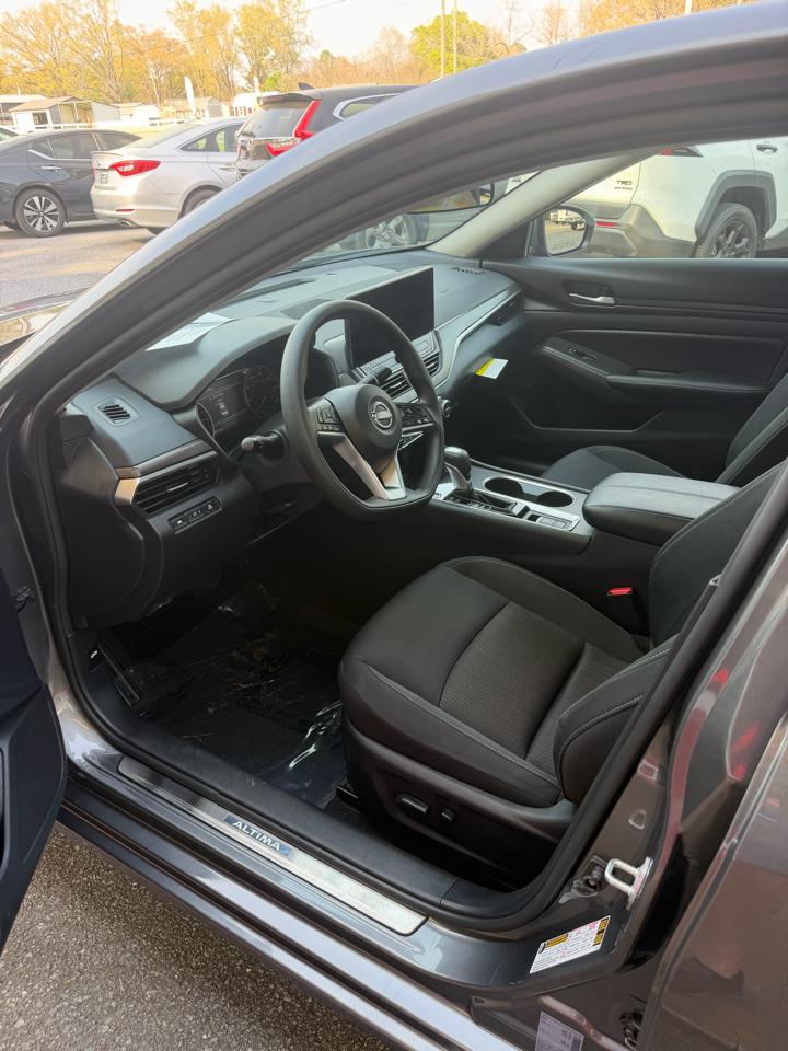 Nissan Altima 2.5 SV AWD 2025