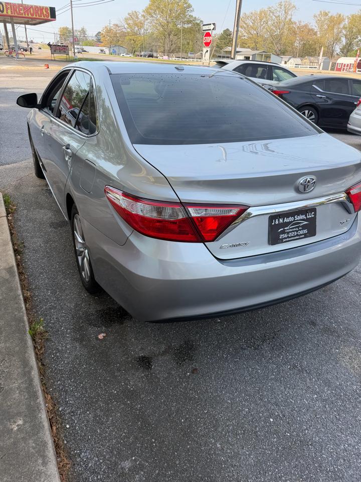 Toyota Camry 4dr Sdn I4 Auto XLE (Natl) 2015
