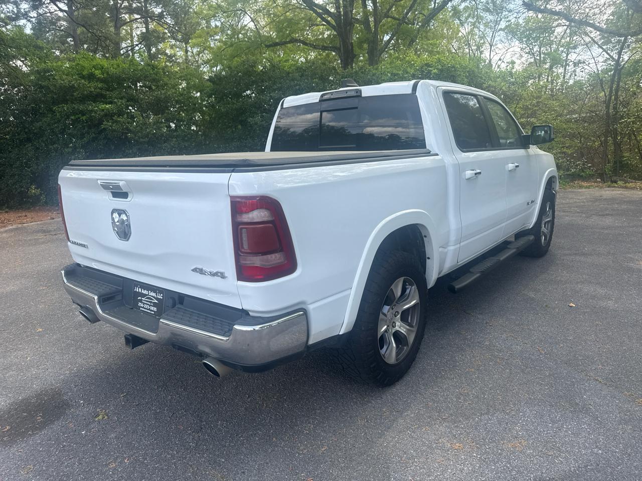 RAM 1500 Laramie Crew Cab SWB 4WD 2020