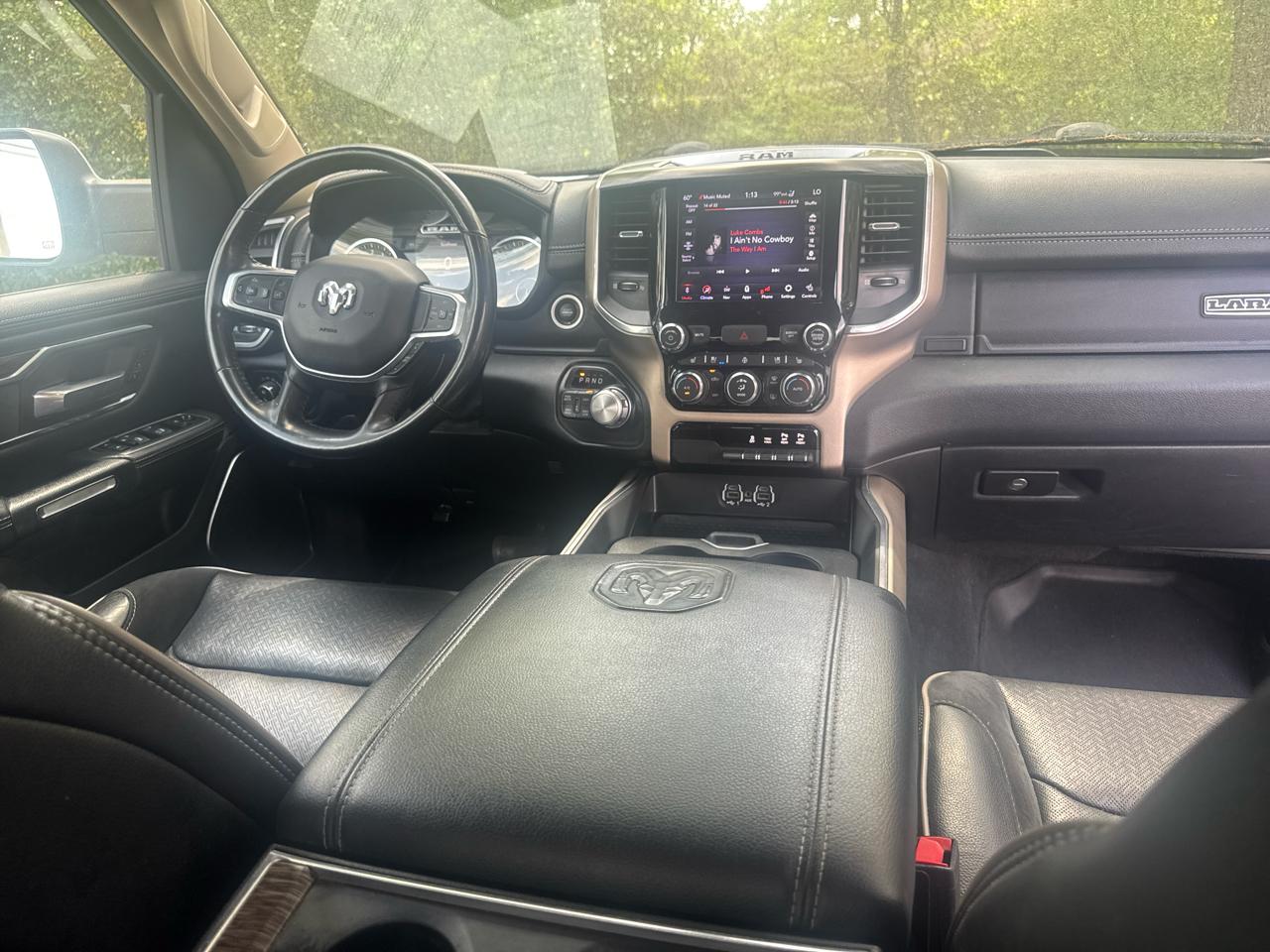 RAM 1500 Laramie Crew Cab SWB 4WD 2020