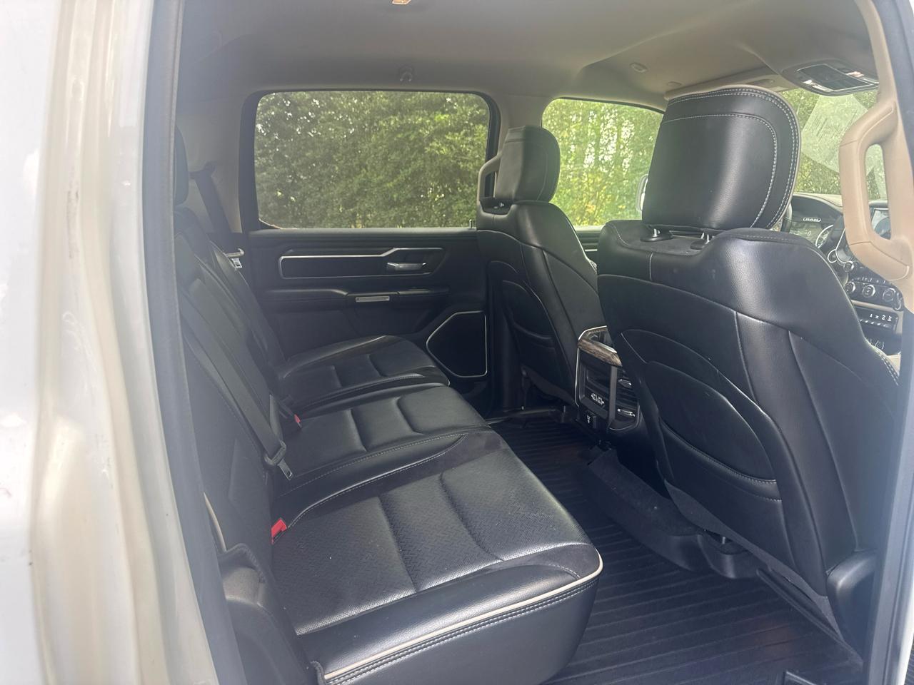 RAM 1500 Laramie Crew Cab SWB 4WD 2020