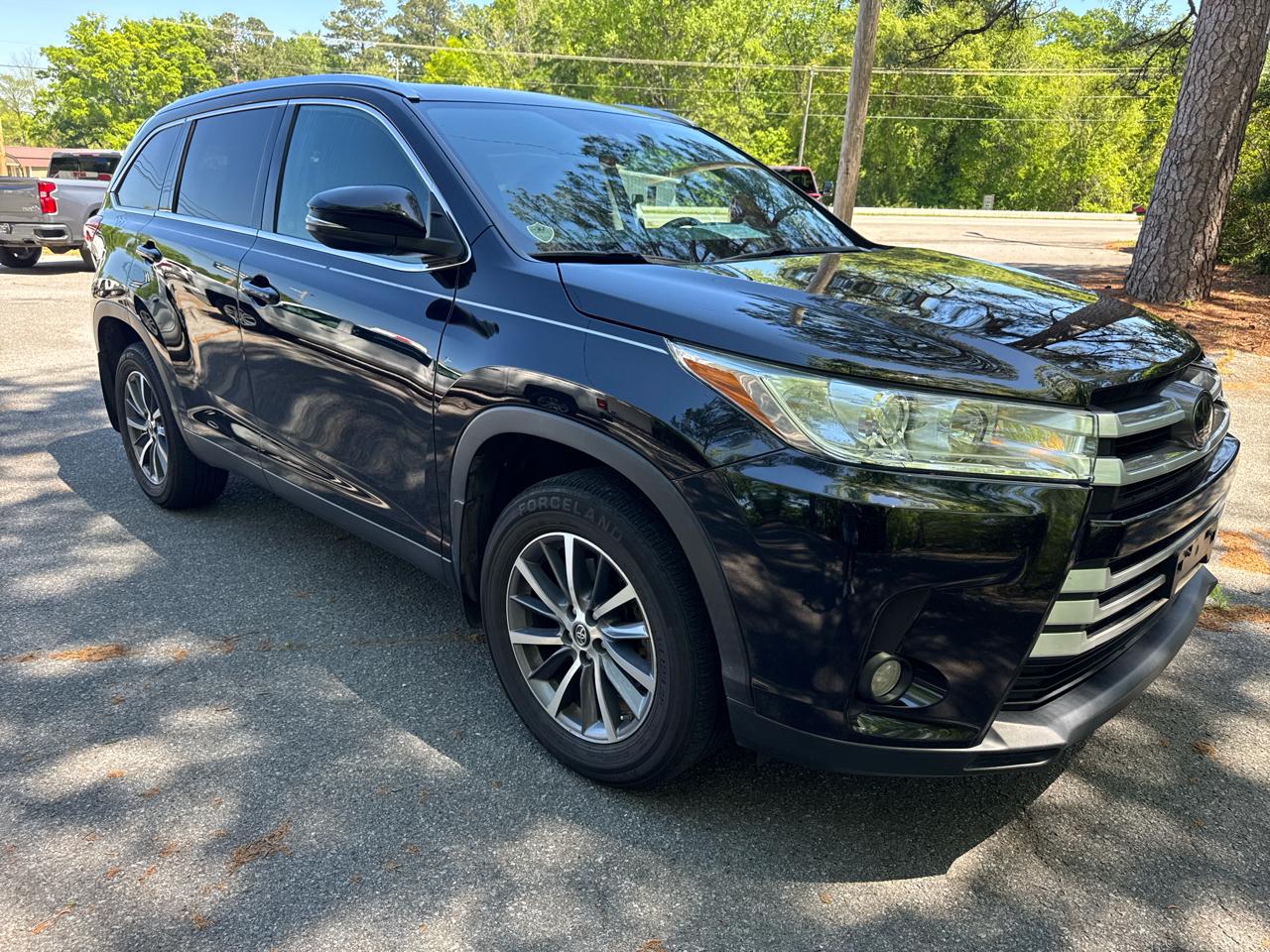Toyota Highlander SE FWD V6 2019