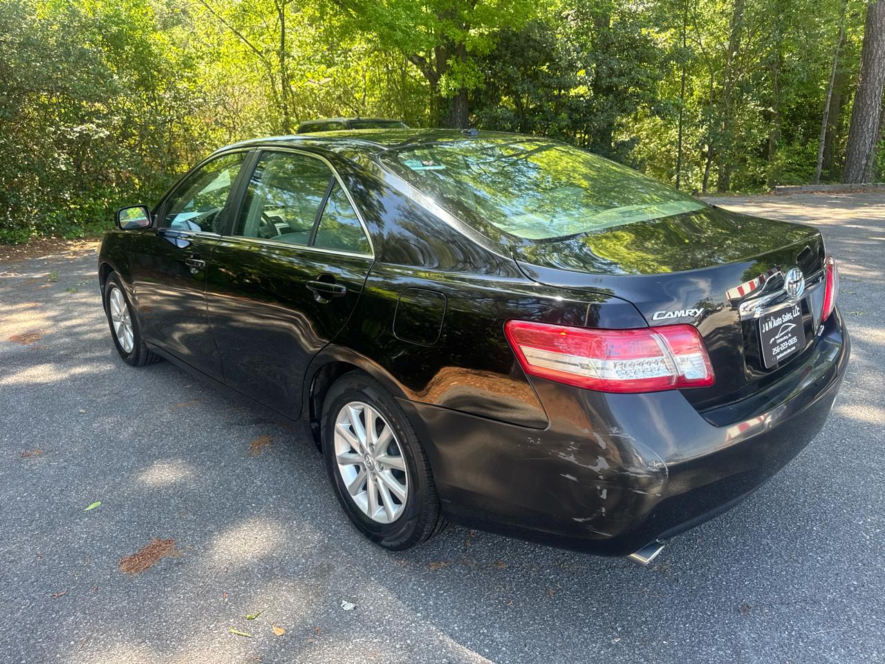 Toyota Camry XLE V6 6-Spd AT 2011